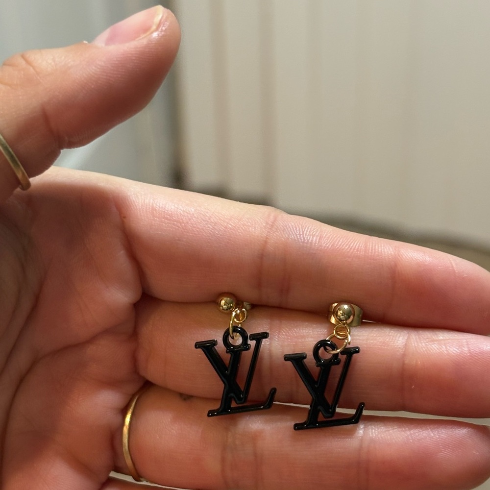 Lv gold and black Earrings